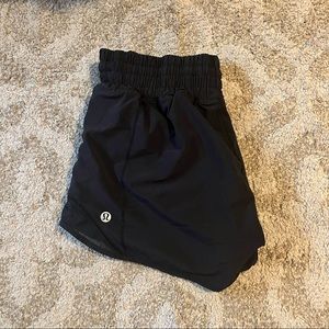 Hotty Hot High Rise Short 2.5”